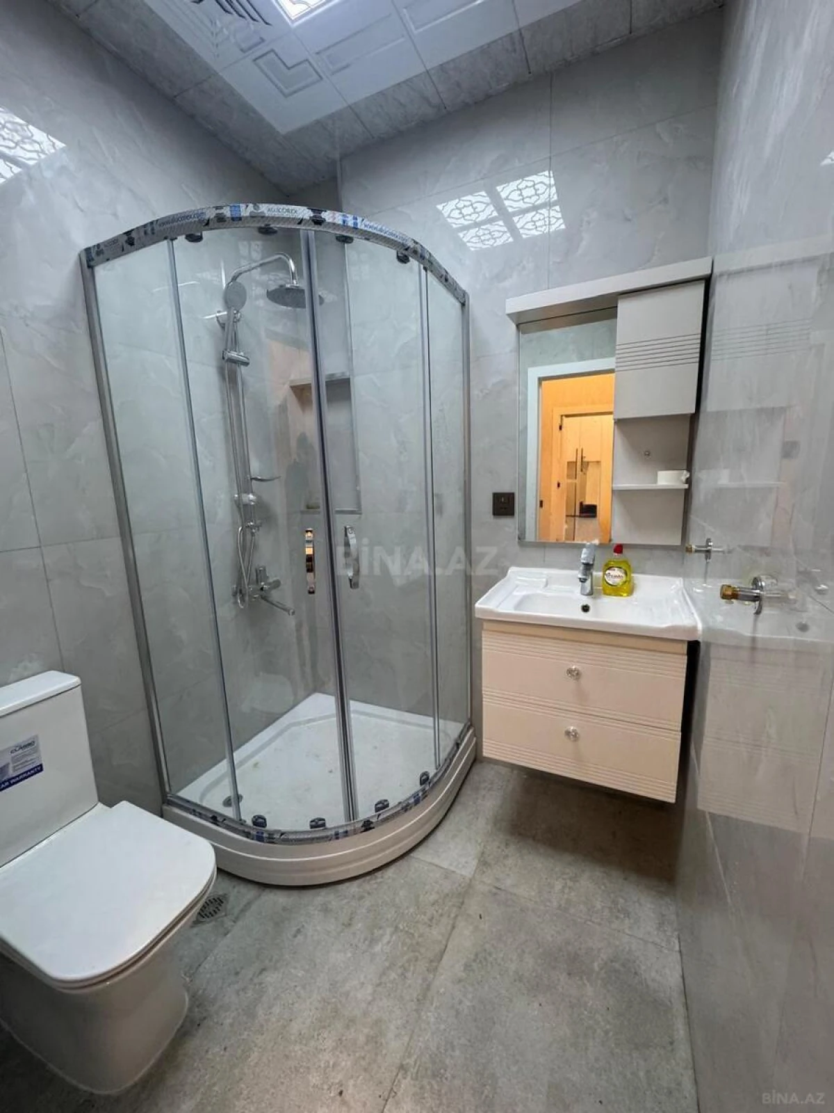 Kirayə verilir 2 otaqlı mənzil 55 m²