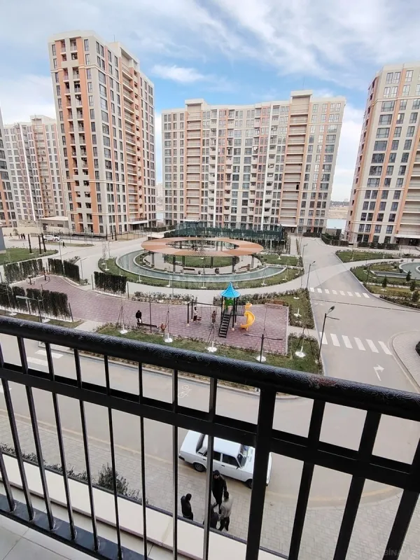 Satılır 3 otaqlı mənzil 83 m²