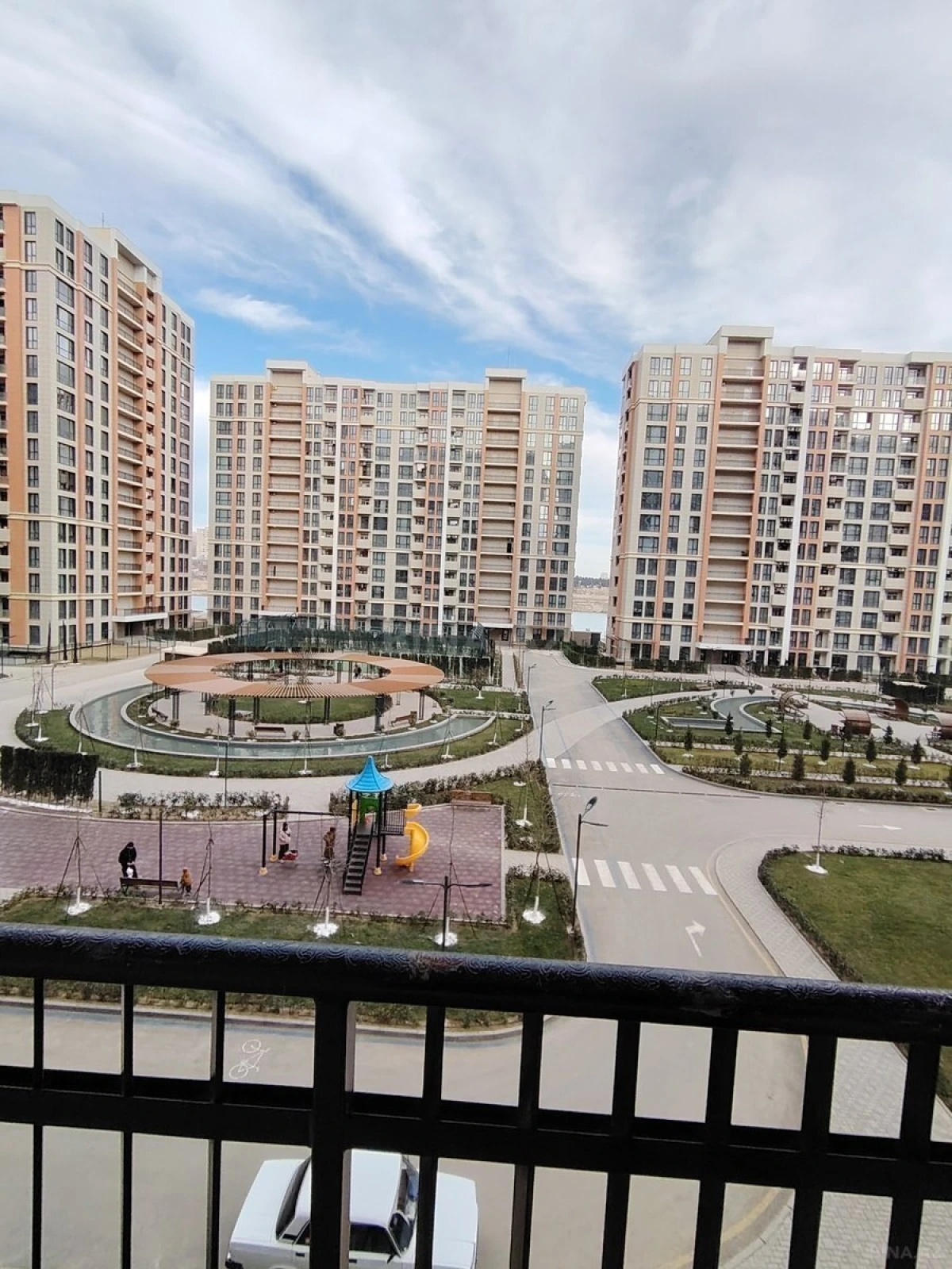 Satılır 3 otaqlı mənzil 83 m²