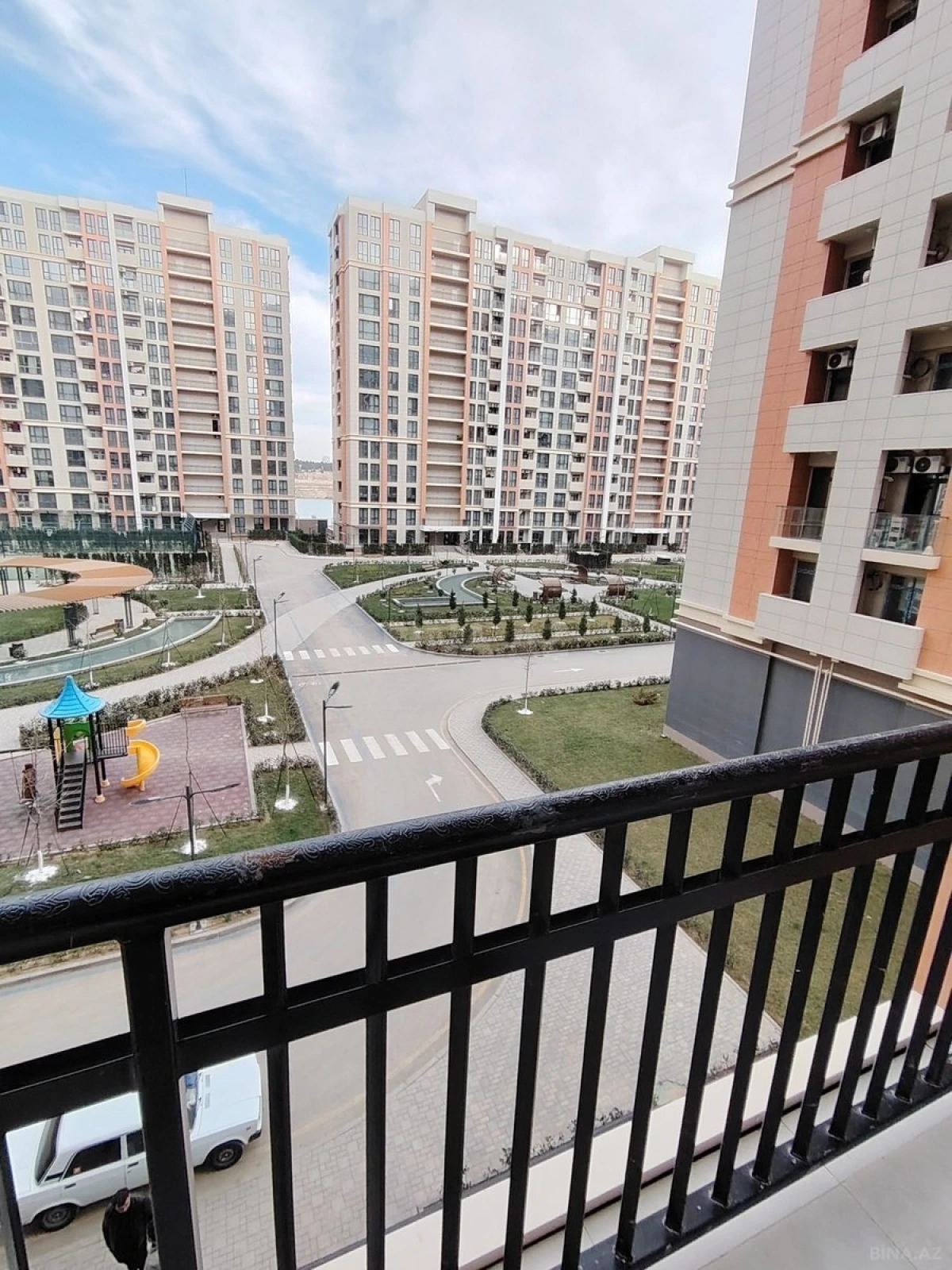 Satılır 3 otaqlı mənzil 83 m²