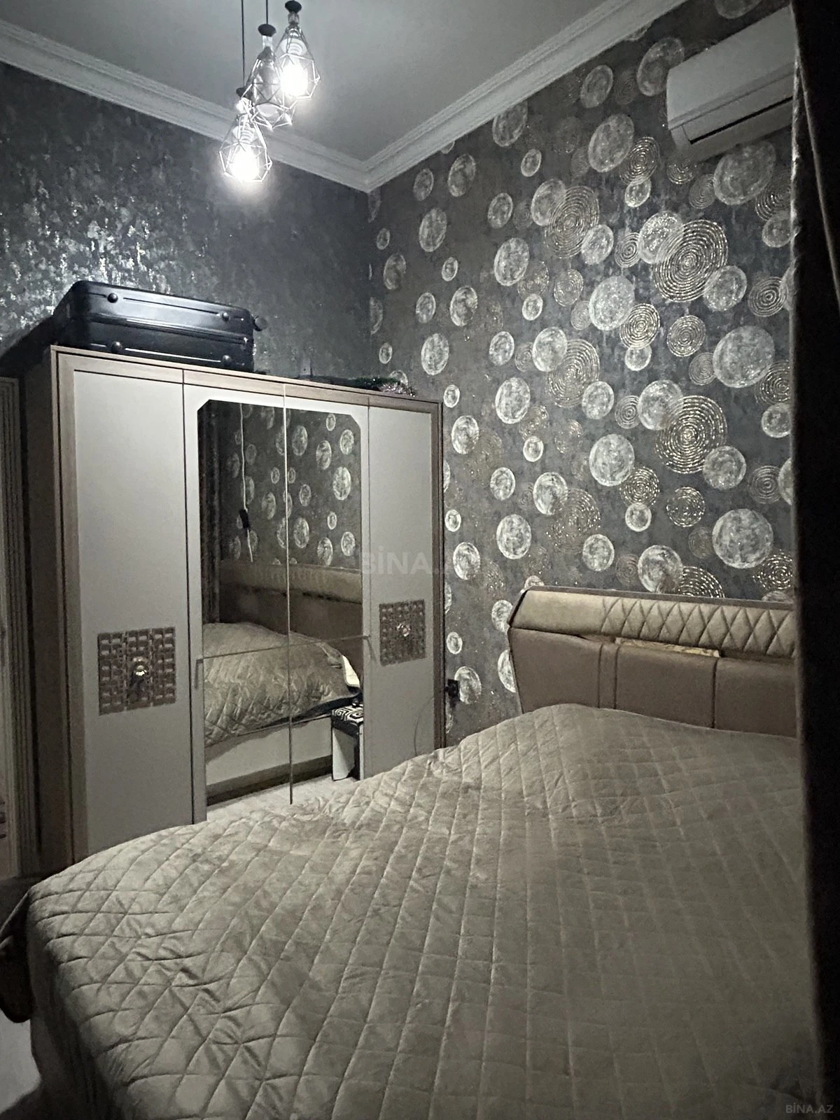 Satılır 2 otaqlı mənzil 56 m²