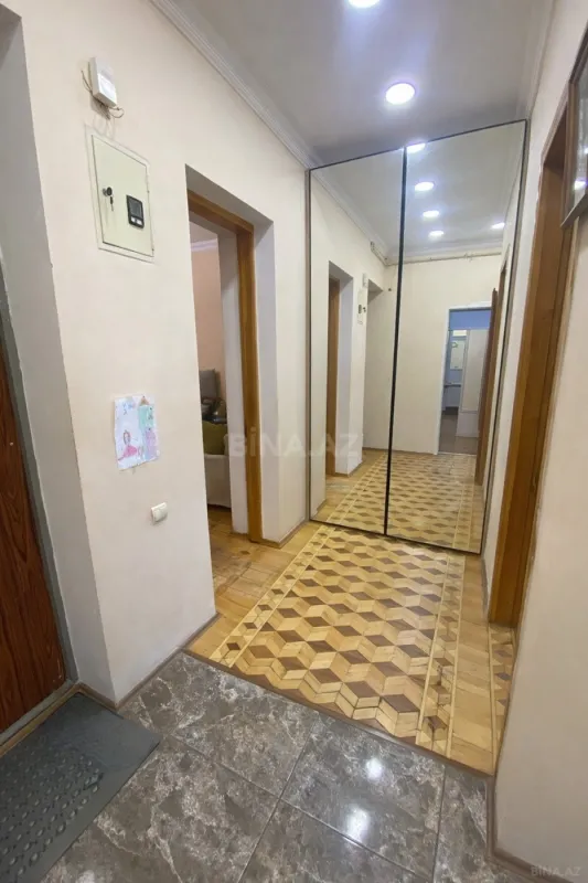 Satılır 2 otaqlı mənzil 70 m²