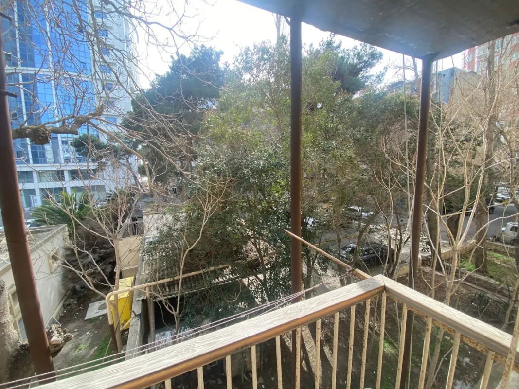 Satılır 2 otaqlı mənzil 70 m²