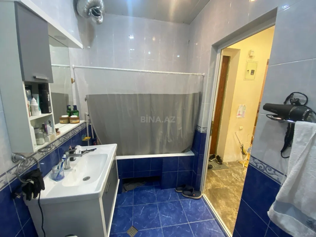 Satılır 2 otaqlı mənzil 70 m²