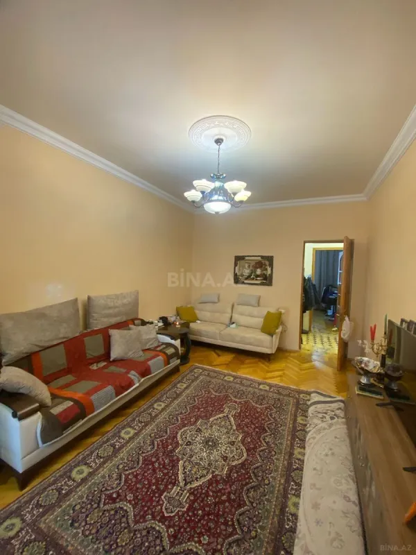 Satılır 2 otaqlı mənzil 70 m²