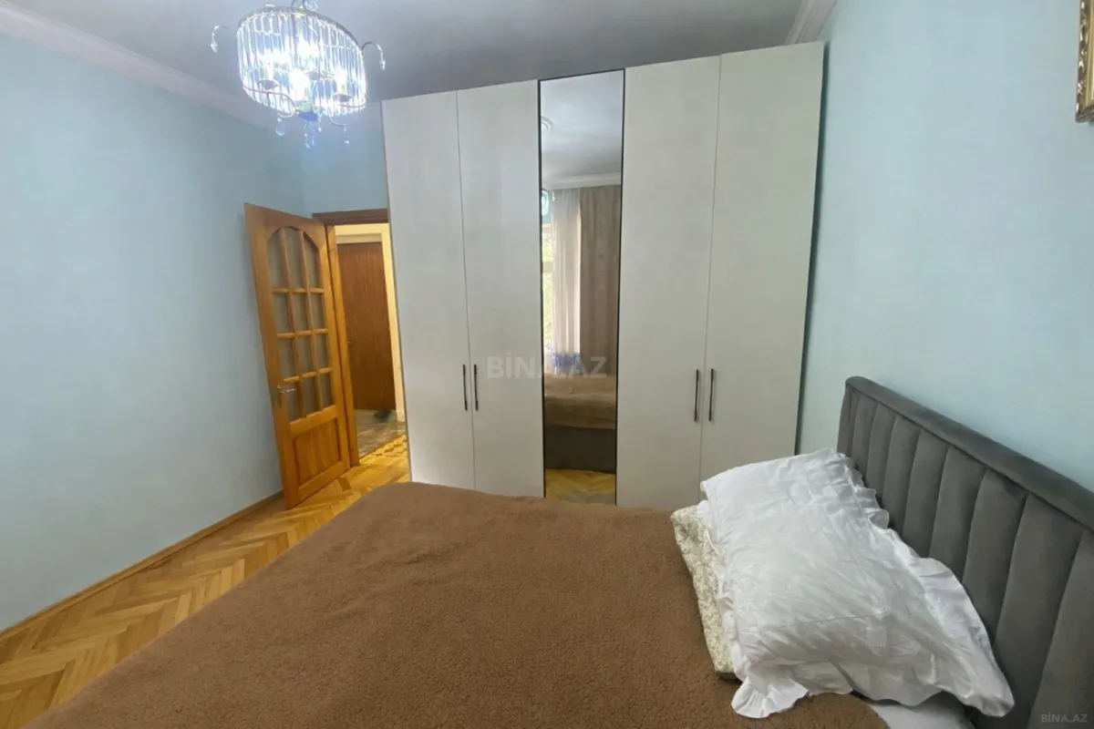 Satılır 2 otaqlı mənzil 70 m²