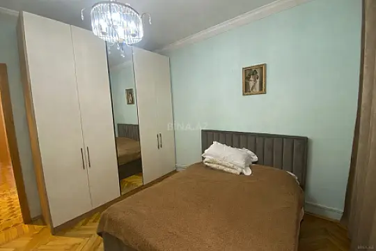 Satılır 2 otaqlı mənzil 70 m²