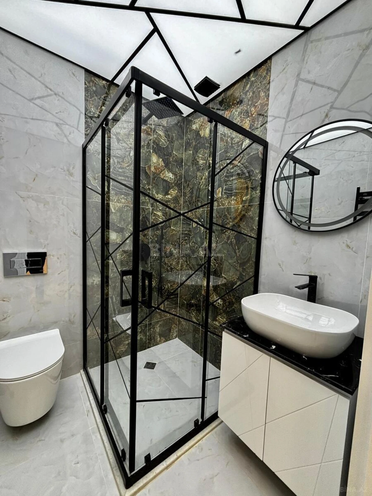 Satılır 2 otaqlı mənzil 70.7 m²