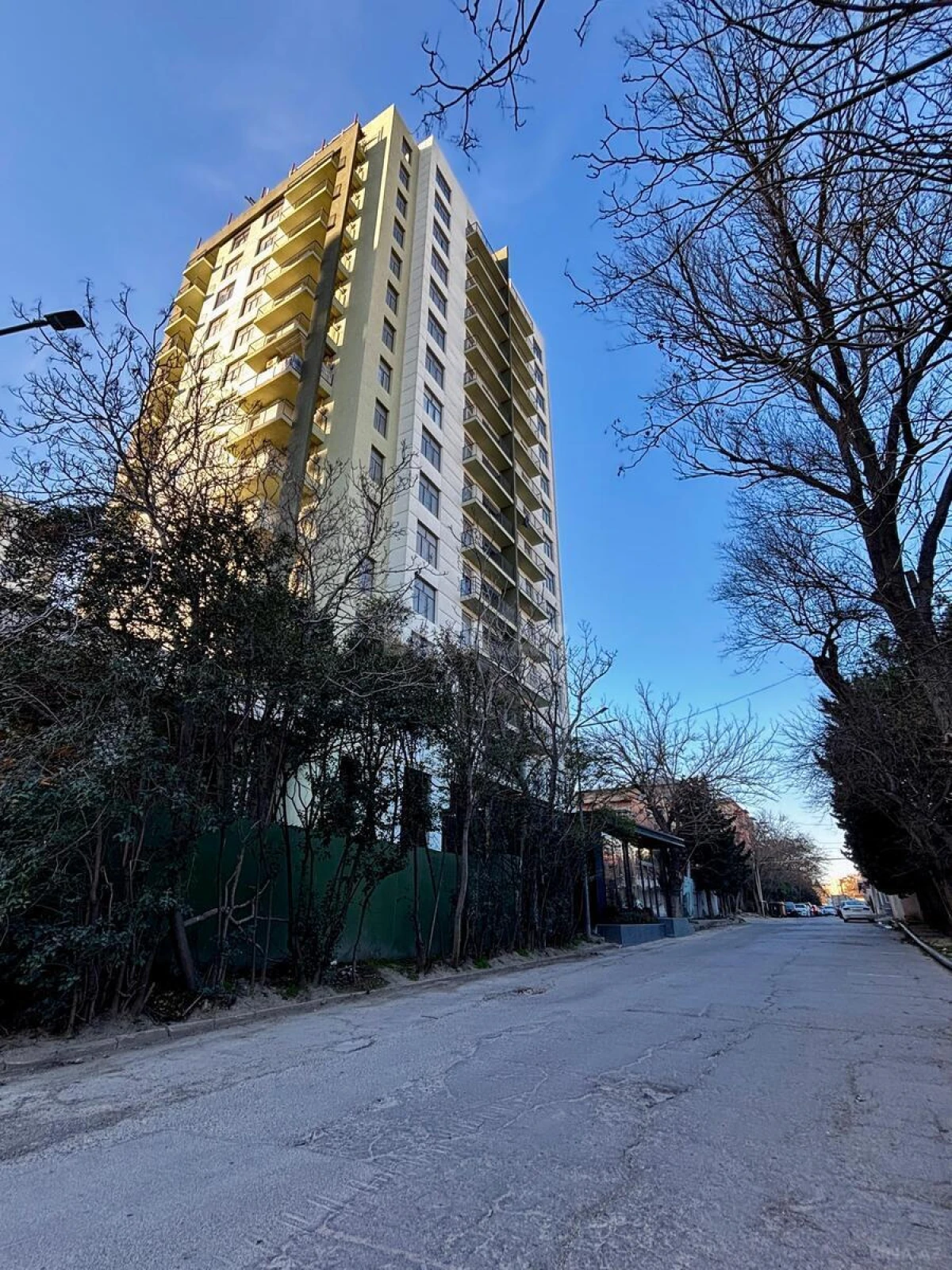 Satılır 2 otaqlı mənzil 70.7 m²