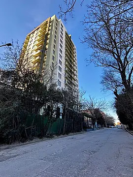 Satılır 2 otaqlı mənzil 70.7 m²