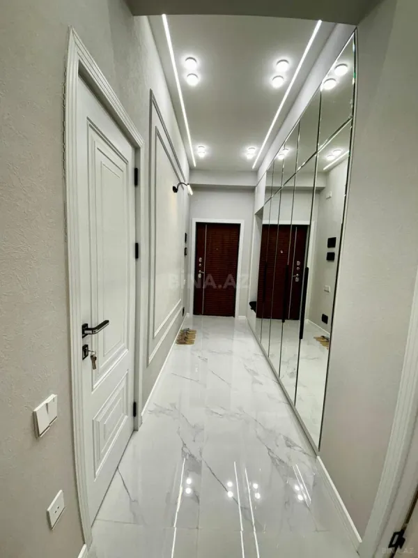 Satılır 2 otaqlı mənzil 70.7 m²