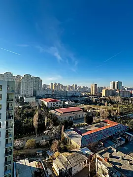 Satılır 2 otaqlı mənzil 70.7 m²