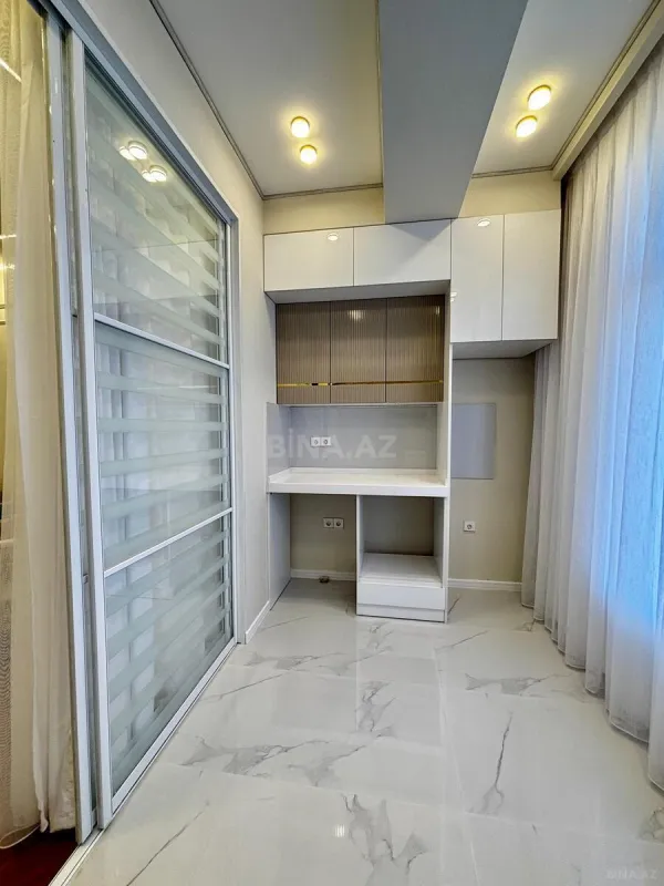 Satılır 2 otaqlı mənzil 70.7 m²