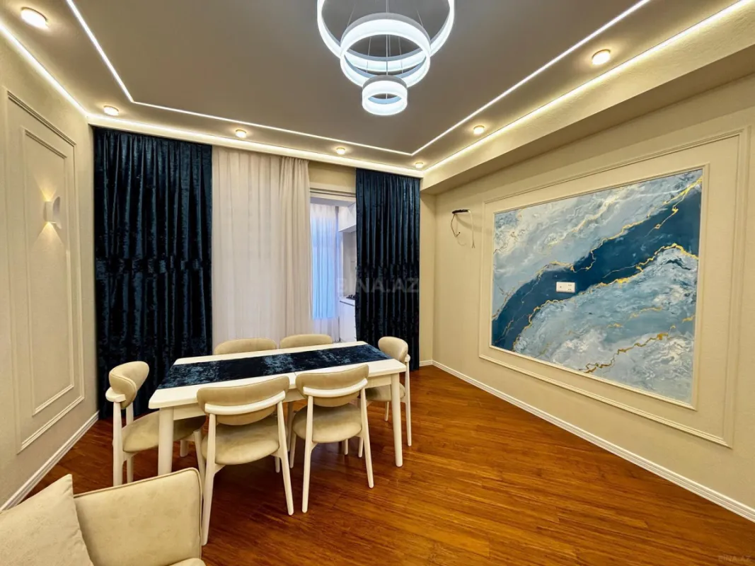 Satılır 2 otaqlı mənzil 70.7 m²
