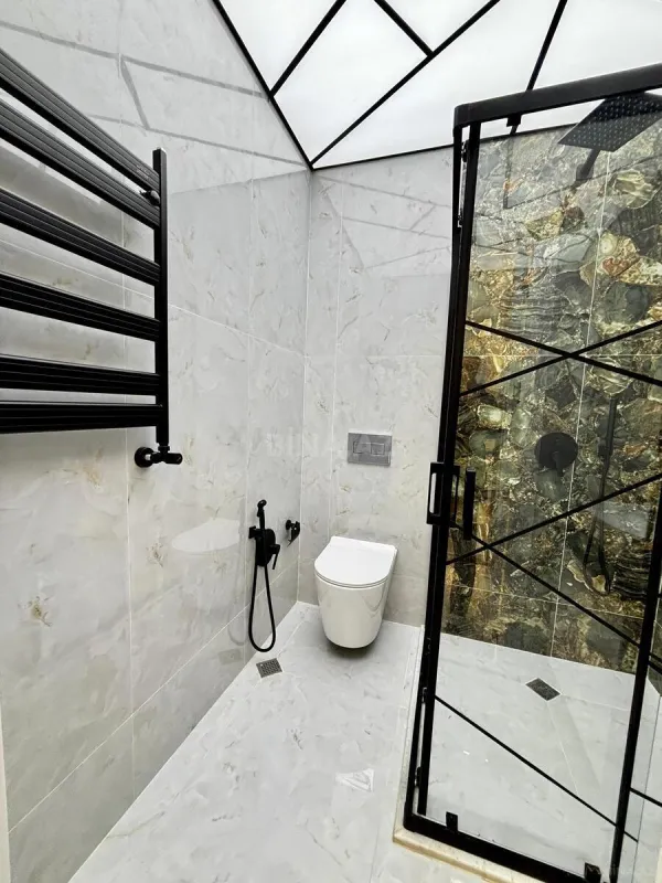 Satılır 2 otaqlı mənzil 70.7 m²