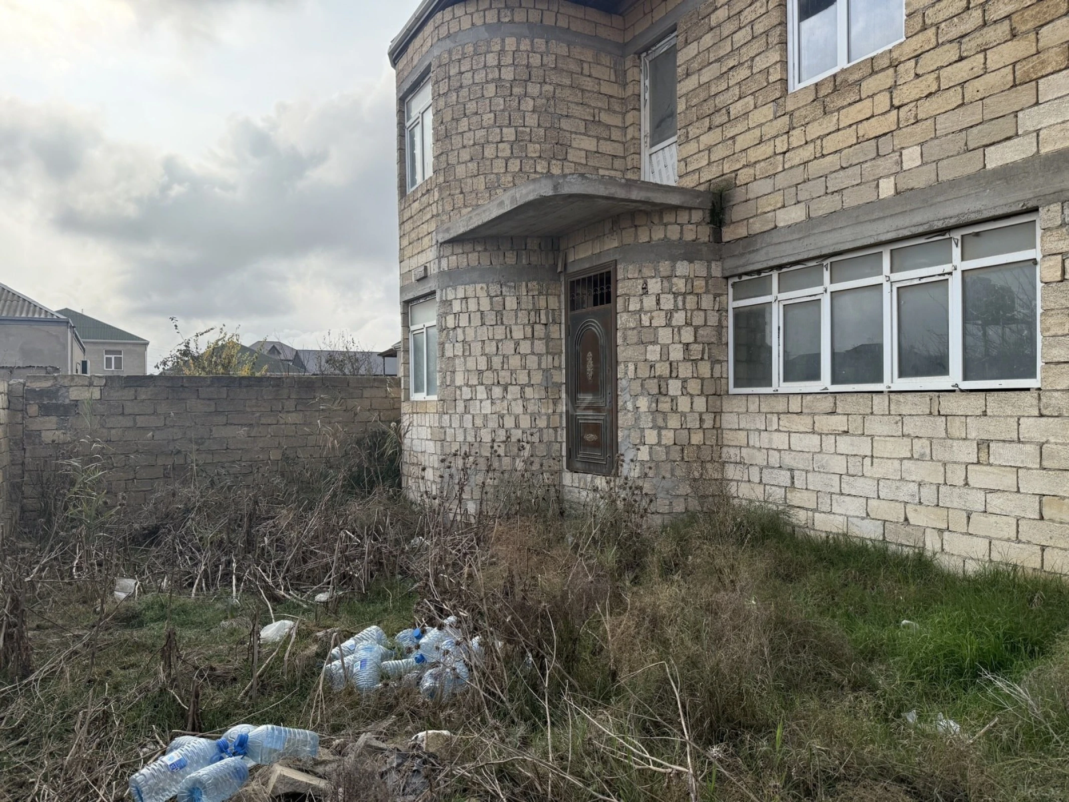 Satılır 4 otaqlı həyət evi 160 m²