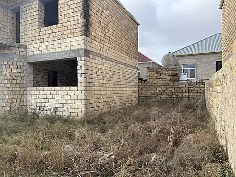 Satılır 4 otaqlı həyət evi 160 m²