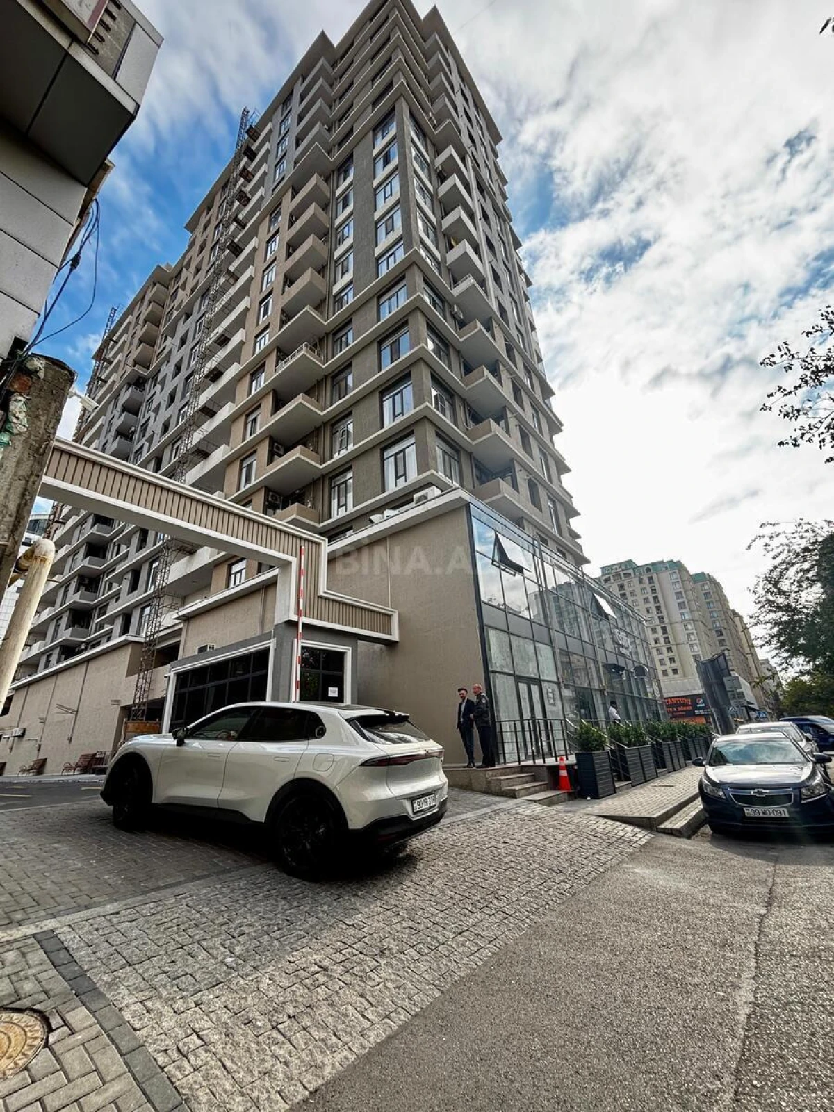 Satılır 2 otaqlı mənzil 60.7 m²