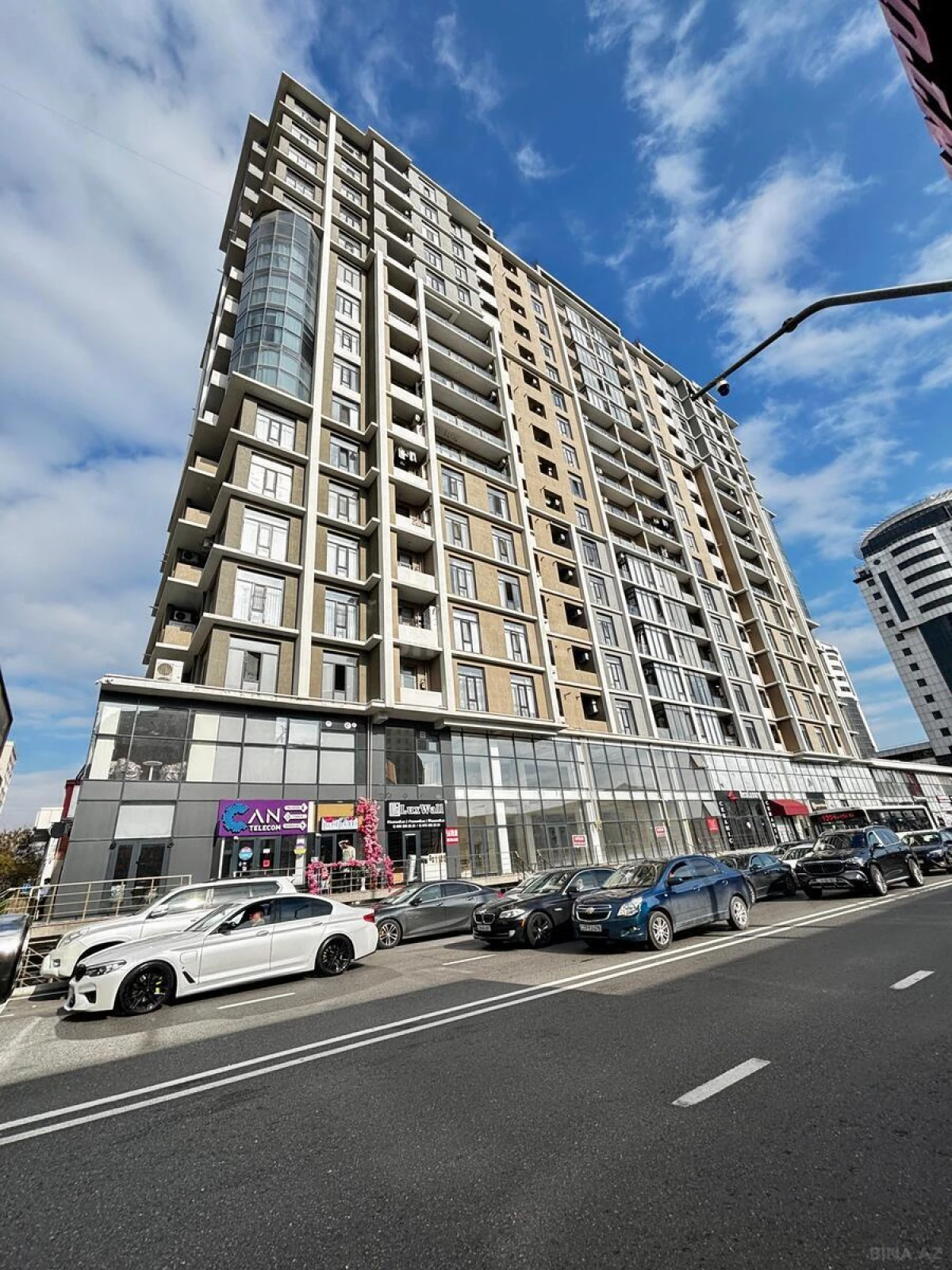 Satılır 2 otaqlı mənzil 60.7 m²