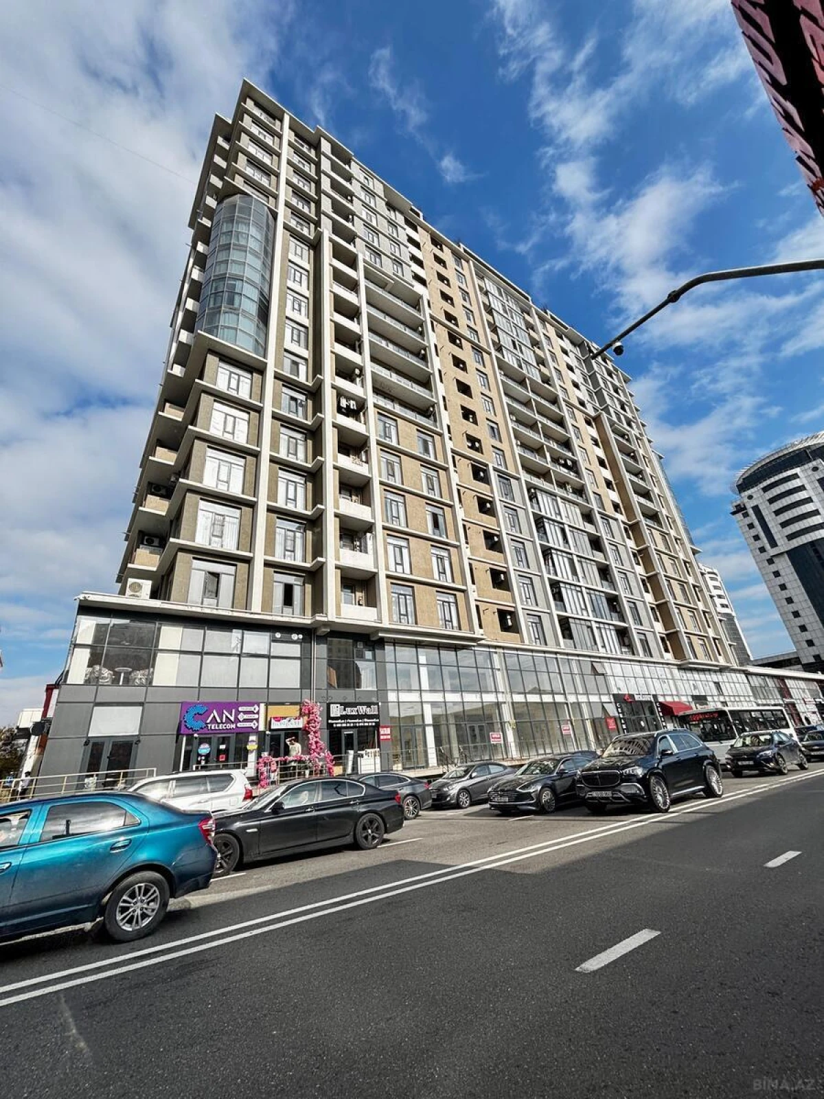 Satılır 2 otaqlı mənzil 60.7 m²