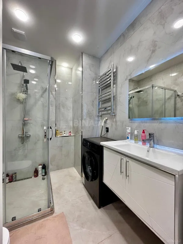 Satılır 2 otaqlı mənzil 60.7 m²