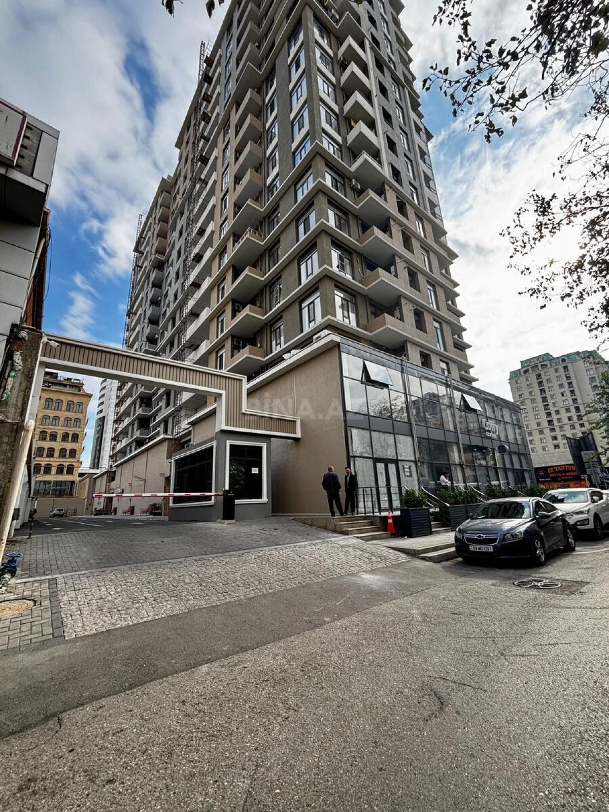 Satılır 2 otaqlı mənzil 60.7 m²