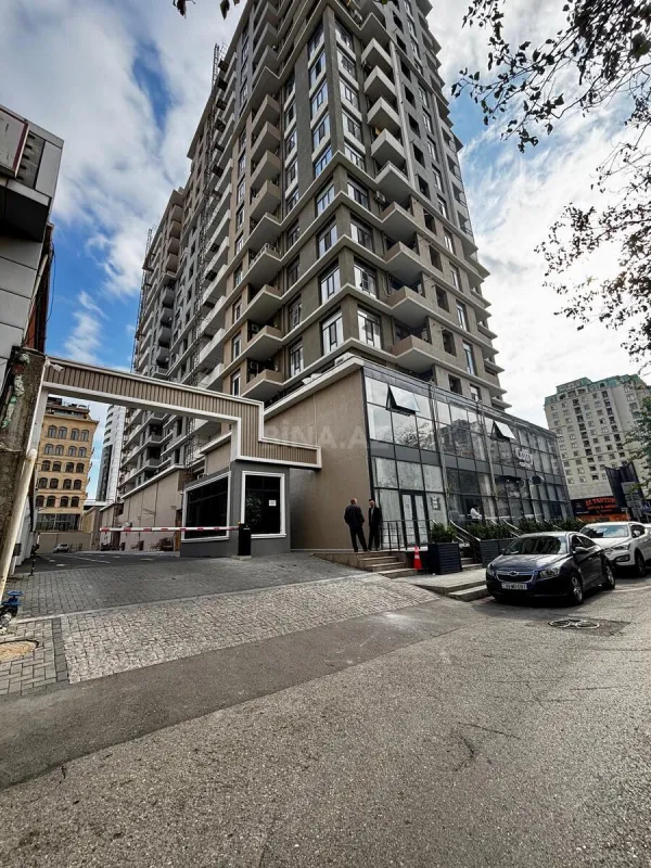 Satılır 2 otaqlı mənzil 60.7 m²