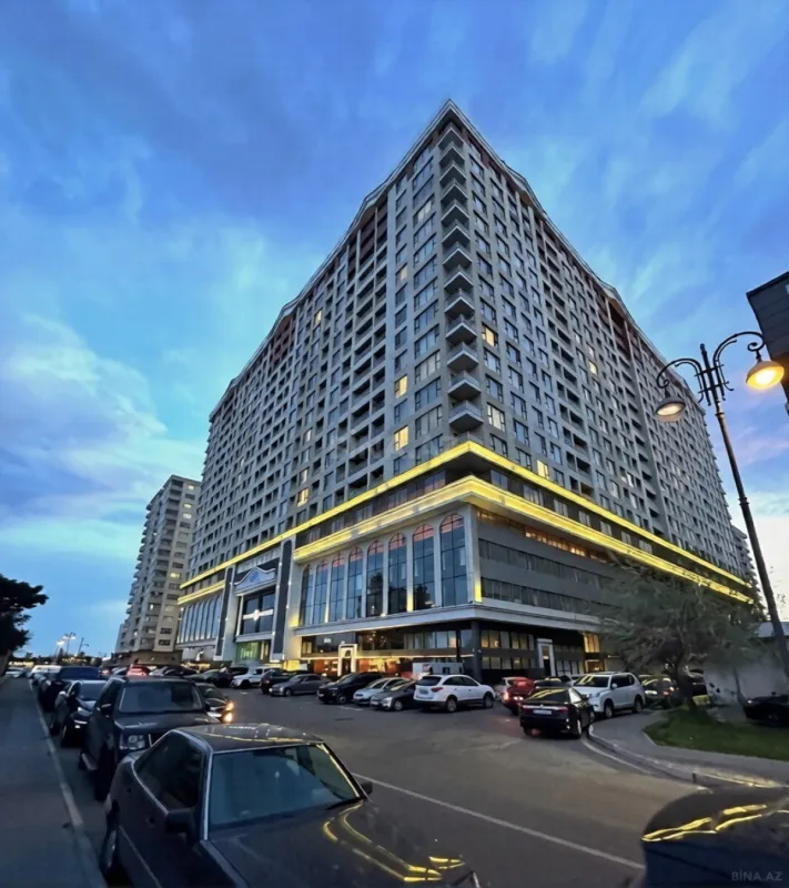 Satılır 3 otaqlı mənzil 120 m²