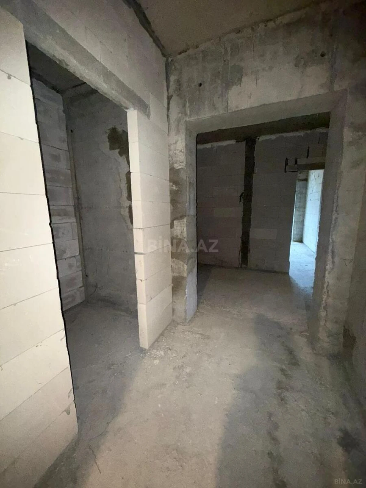 Satılır 3 otaqlı mənzil 147.5 m²