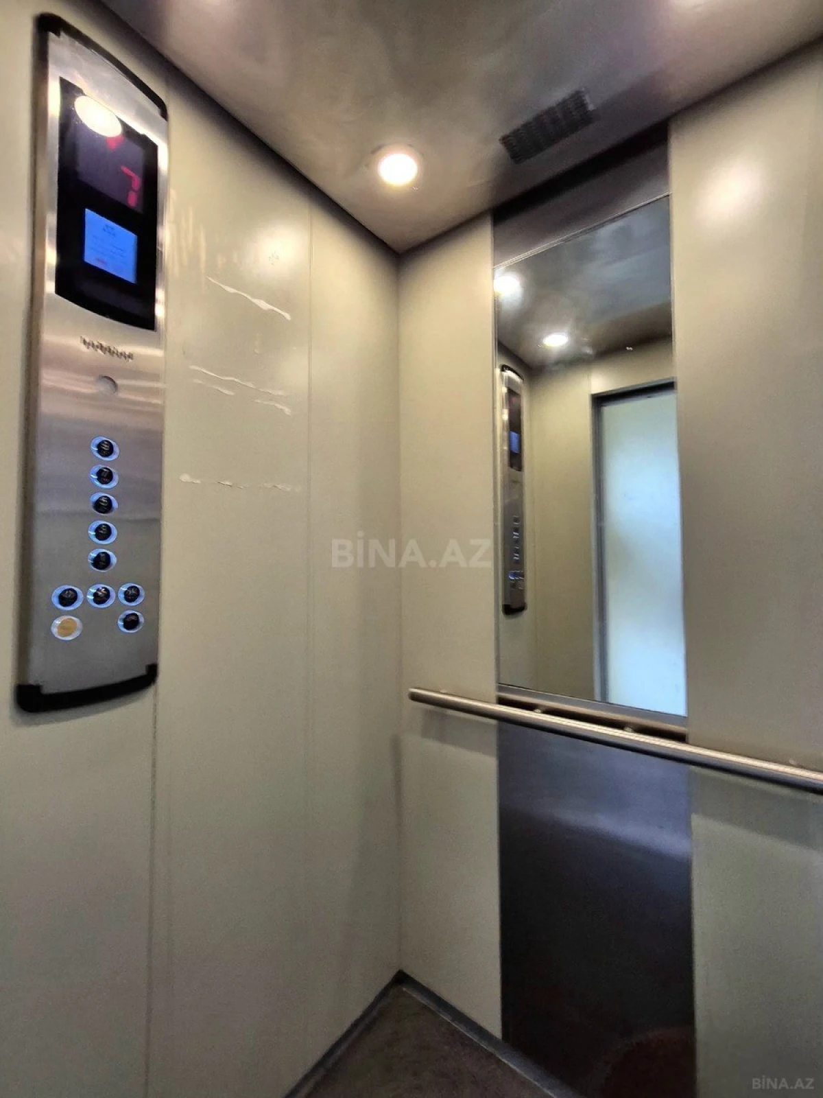 Satılır 3 otaqlı mənzil 86 m²