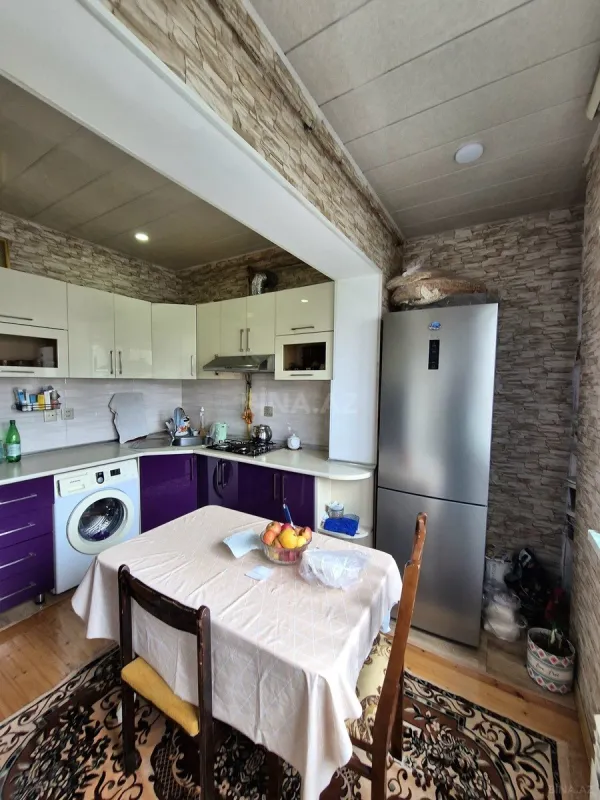 Satılır 3 otaqlı mənzil 86 m²