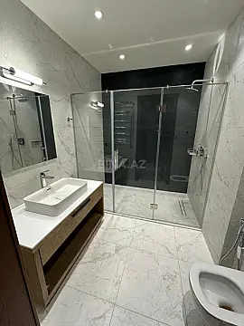 Kirayə verilir 2 otaqlı mənzil 60 m²