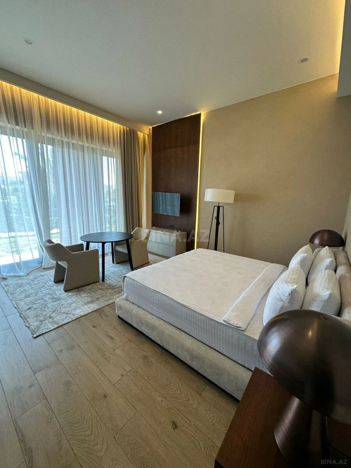 Kirayə verilir 2 otaqlı mənzil 60 m²