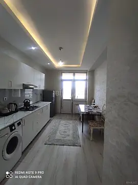 Kirayə verilir 2 otaqlı mənzil 65 m²