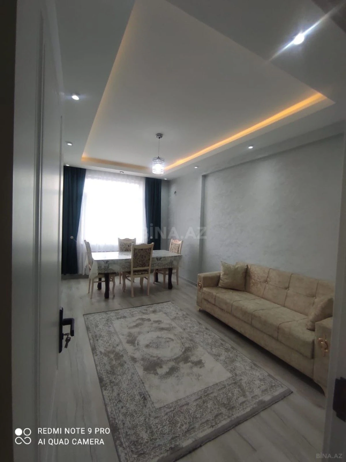 Kirayə verilir 2 otaqlı mənzil 65 m²