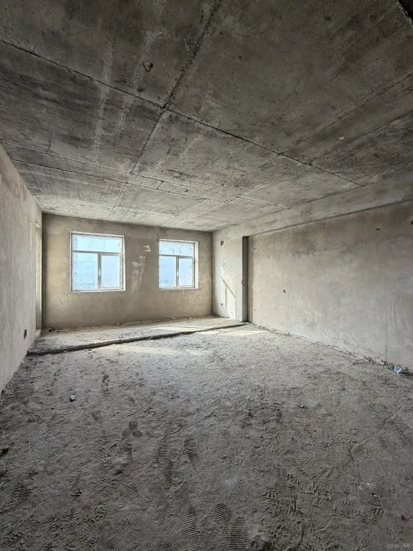 Satılır 3 otaqlı mənzil 132 m²