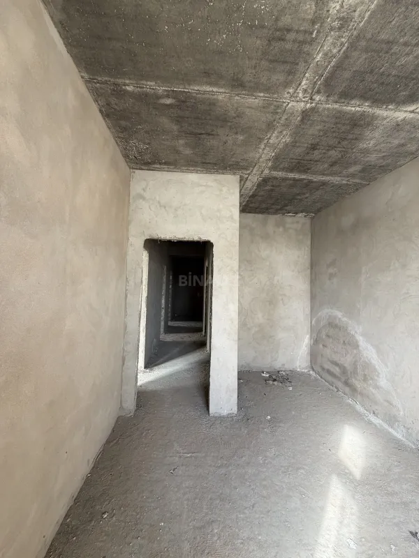 Satılır 3 otaqlı mənzil 132 m²