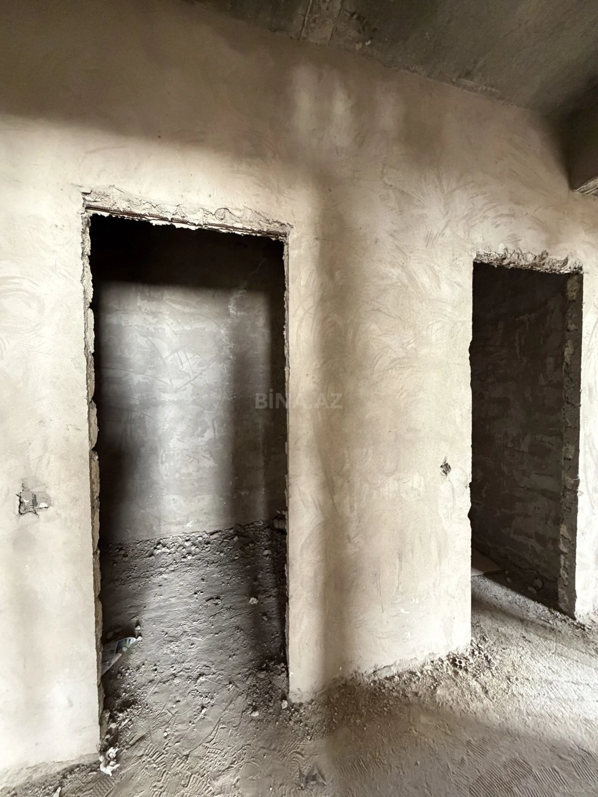 Satılır 3 otaqlı mənzil 132 m²