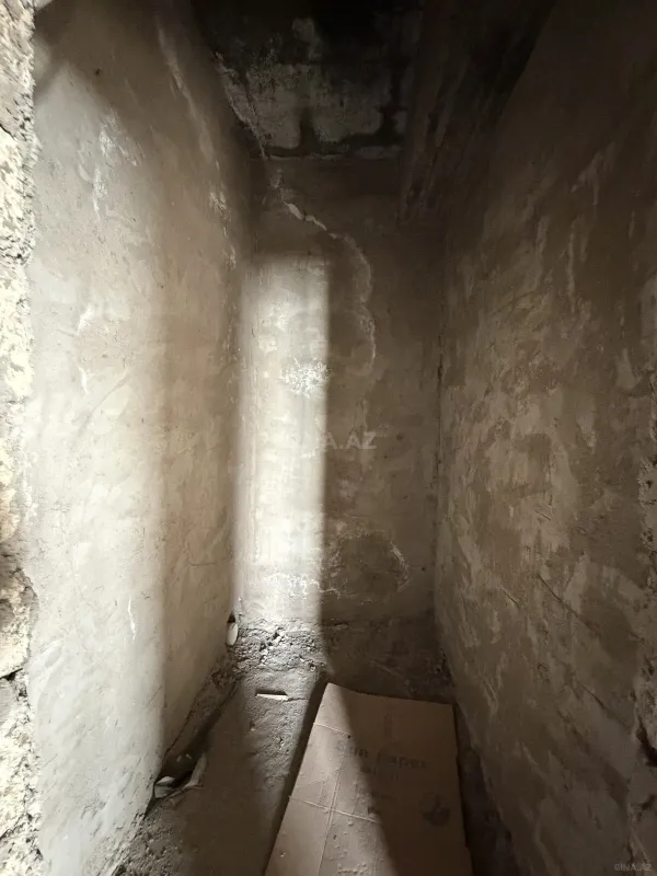 Satılır 3 otaqlı mənzil 132 m²