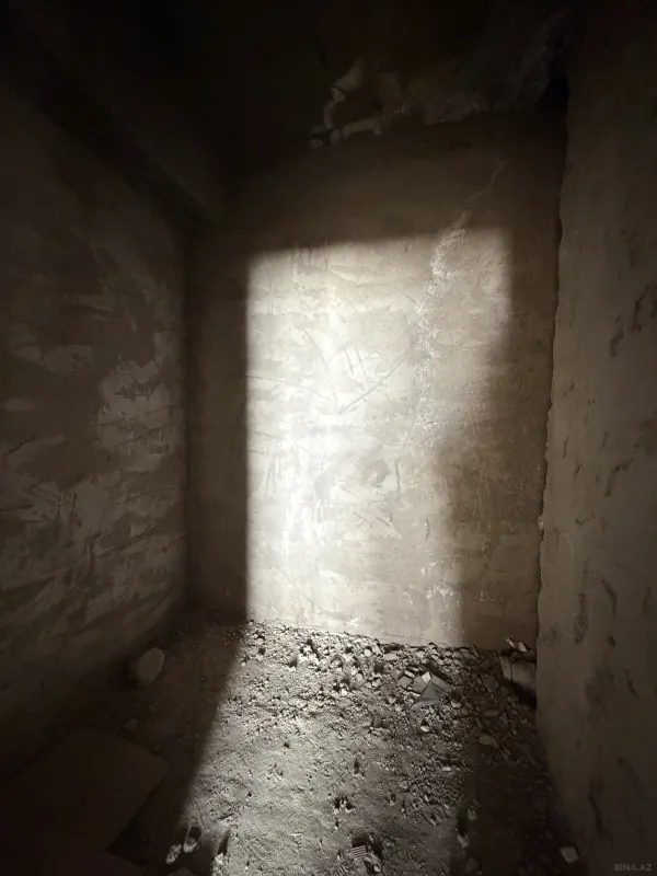 Satılır 3 otaqlı mənzil 132 m²