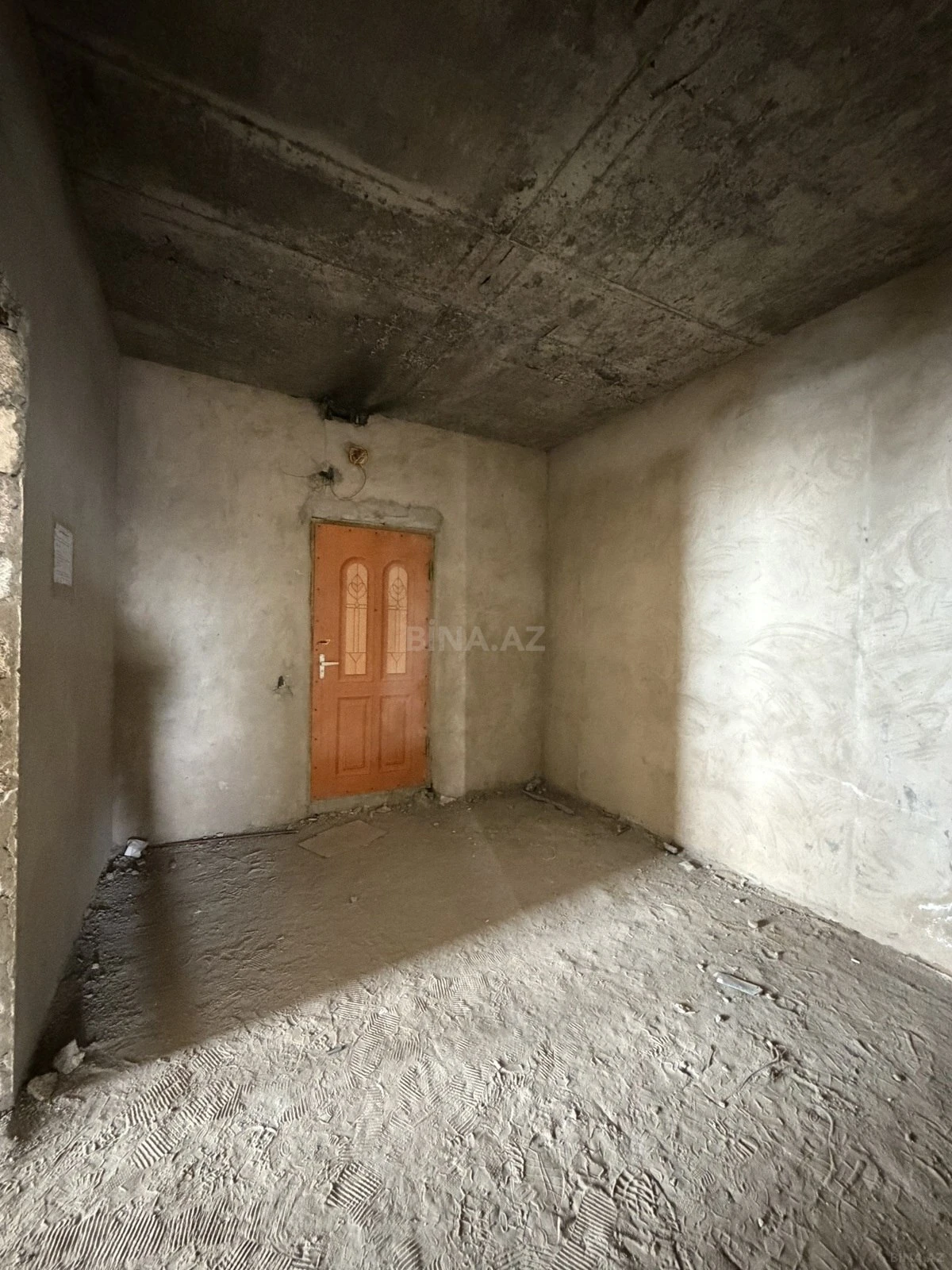 Satılır 3 otaqlı mənzil 132 m²