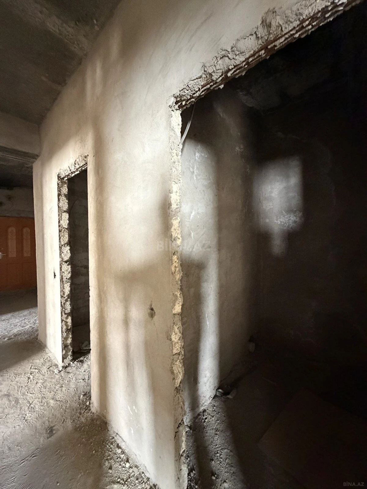 Satılır 3 otaqlı mənzil 132 m²