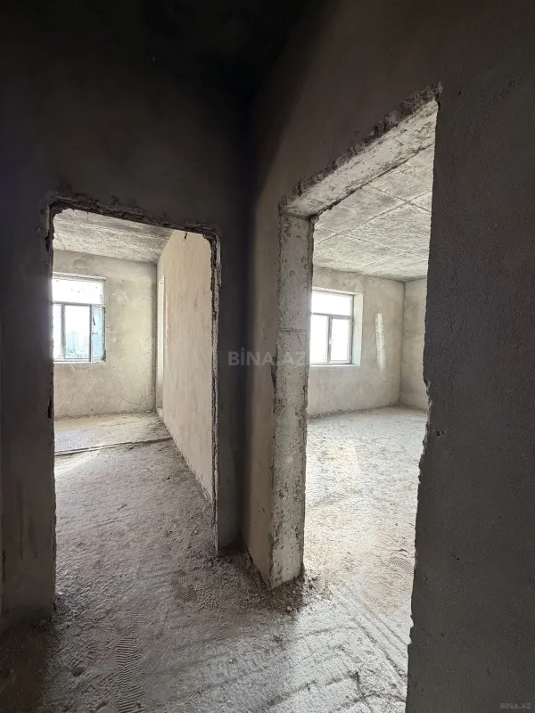 Satılır 3 otaqlı mənzil 132 m²