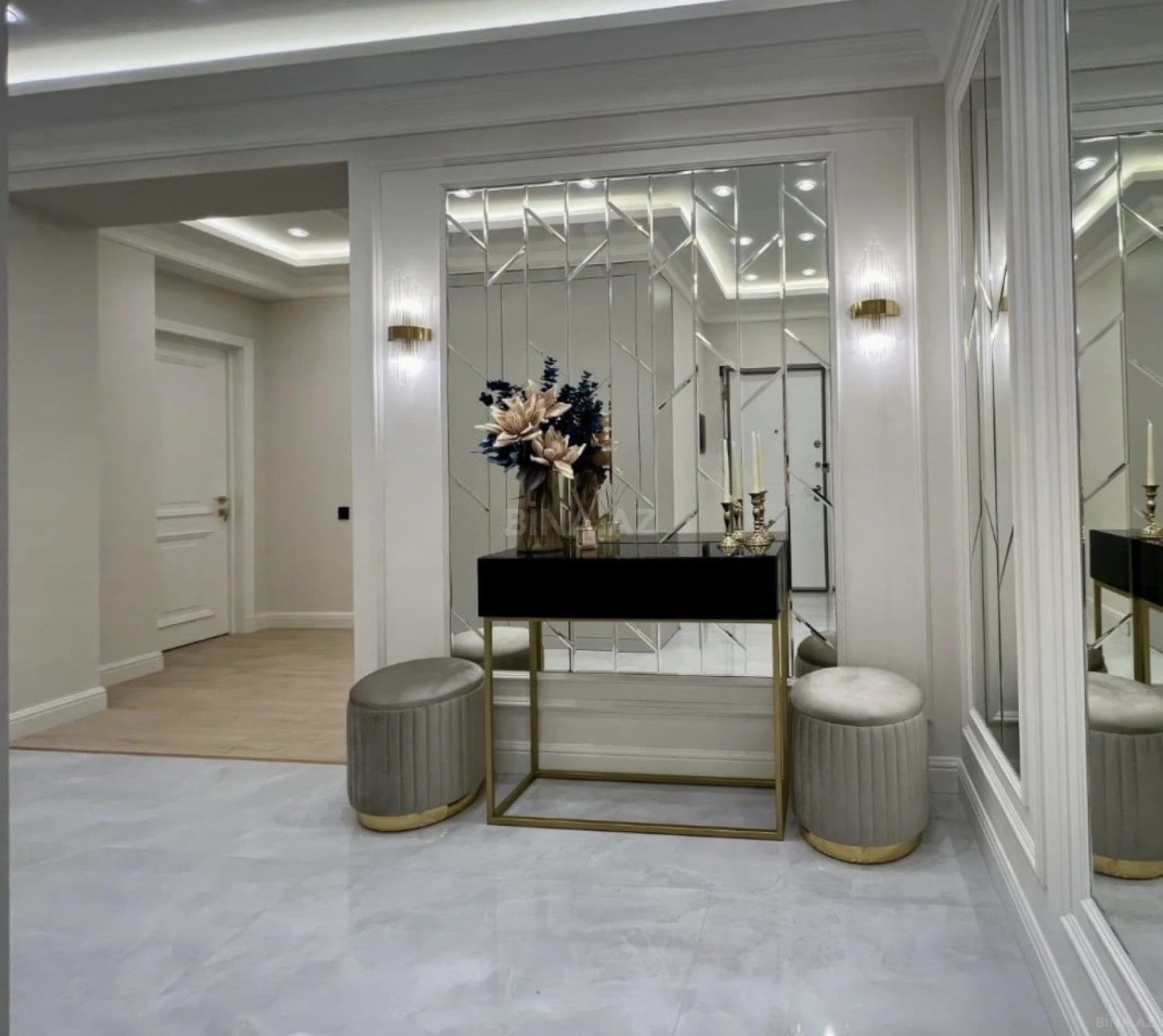 Kirayə verilir 4 otaqlı mənzil 155 m²