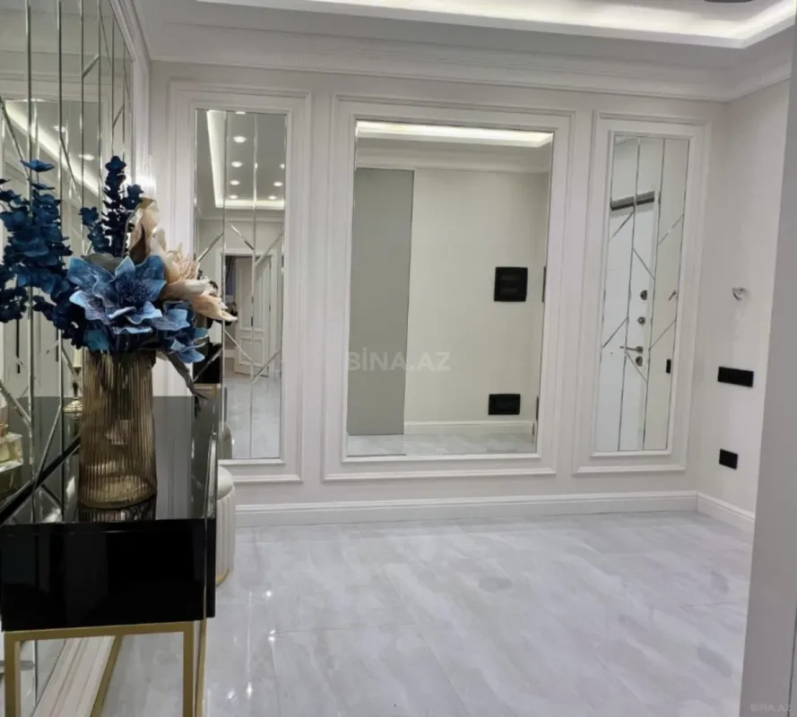 Kirayə verilir 4 otaqlı mənzil 155 m²