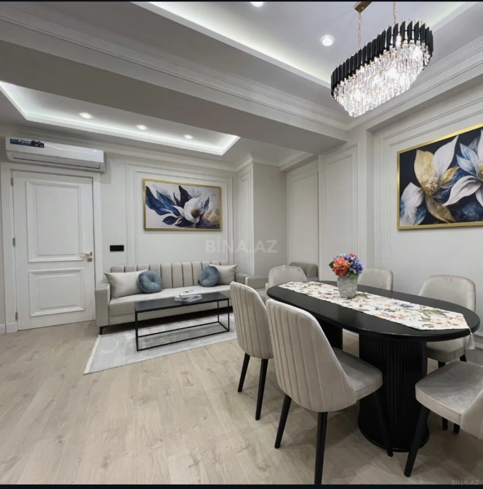 Kirayə verilir 4 otaqlı mənzil 155 m²