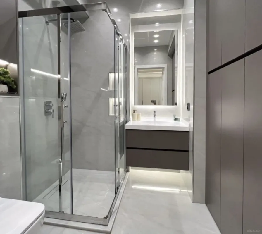 Kirayə verilir 4 otaqlı mənzil 155 m²