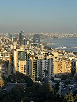 Kirayə verilir 2 otaqlı ofis 123 m²