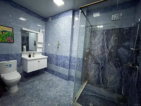 Kirayə verilir 2 otaqlı ofis 123 m²