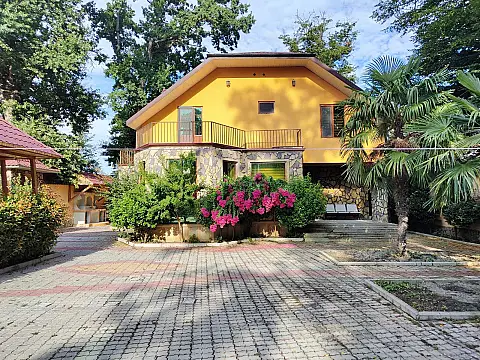Kirayə verilir 5 otaqlı həyət evi 500 m² — Bakı 5 otaq 500.00 m²